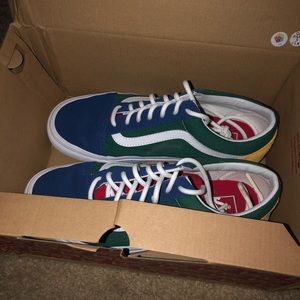 LIKE NEW LIMITED EDITION VANS
